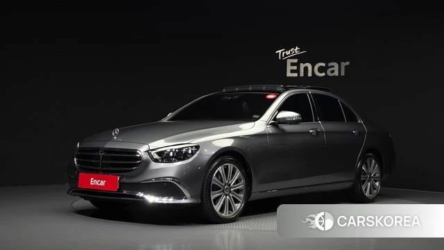 Mercedes-Benz E-Class W213 2022 Серебристо-серый из Кореи
