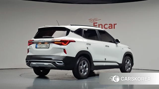 Kia Seltos 2022 Белый из Кореи