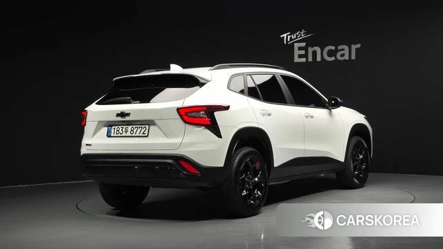 Chevrolet (GM Daewoo) Trax Crossover 2025 Белый из Кореи