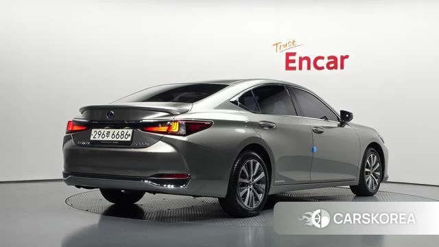 Lexus ES300h 7th generation 2019 Песочный из Кореи