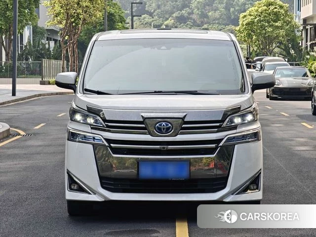 Toyota Vellfire 2021 Белый из Китая