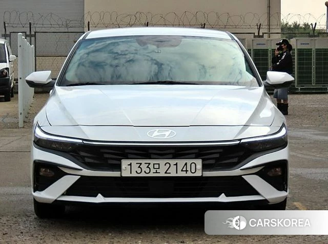 Hyundai The New Avante (CN7) 2023 Белый из Кореи