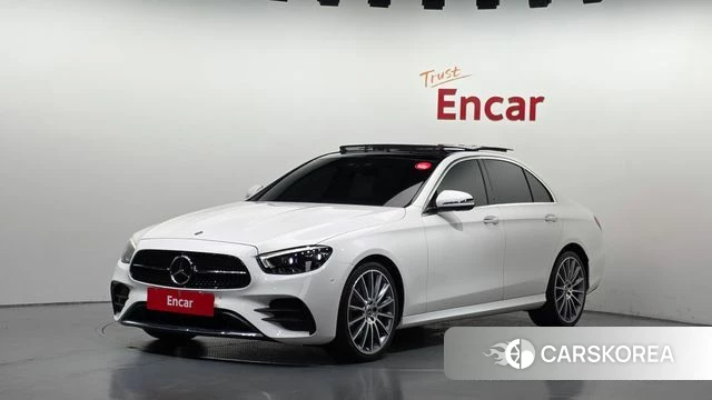 Mercedes-Benz E-Class W213 2022 Белый из Кореи