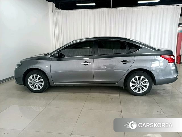 Nissan Sylphy 2025 Темно-серый из Китая