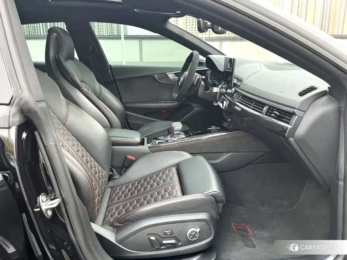 Audi A5 2019 Черный из Китая