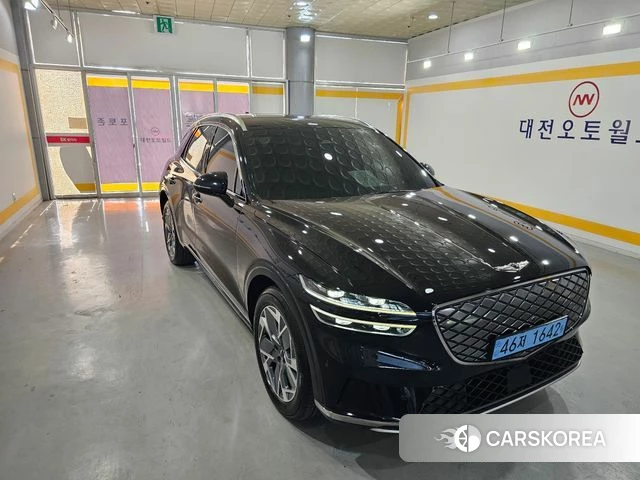 Genesis Electrified GV70 2022 Черный из Кореи
