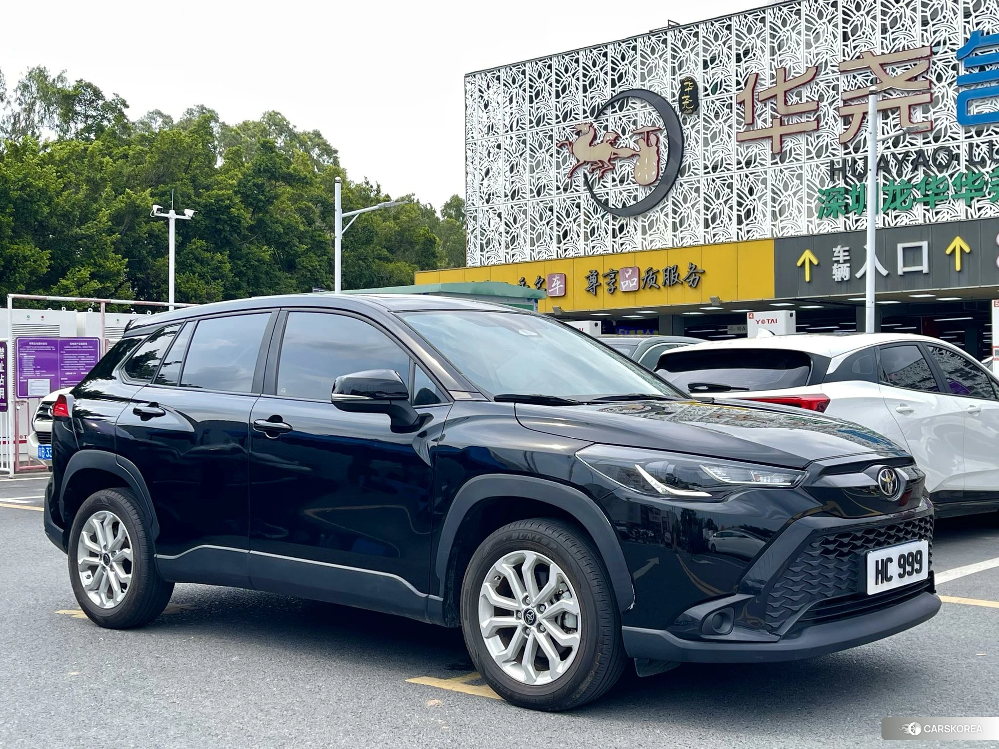 Toyota Frontlander 2023 Черный из Китая