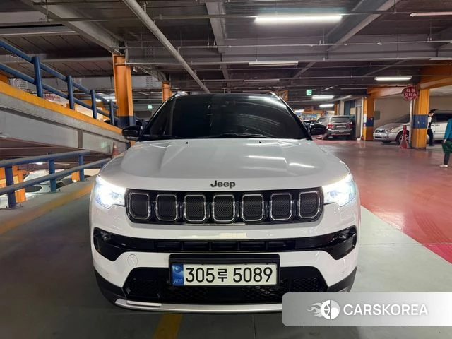Jeep Compass 2nd Generation 2022 Белый из Кореи