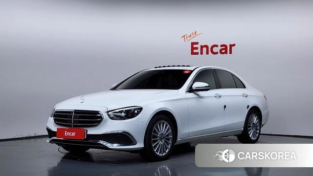 Mercedes-Benz E-Class W213 2021 Белый из Кореи