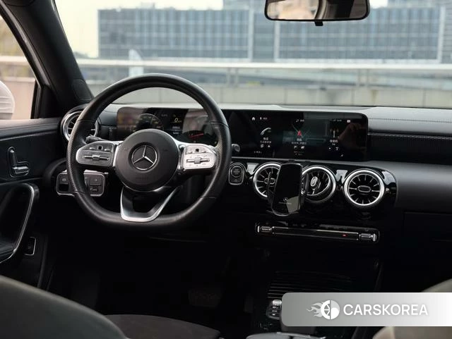 Mercedes-Benz A-Class 2021 Белый из Китая