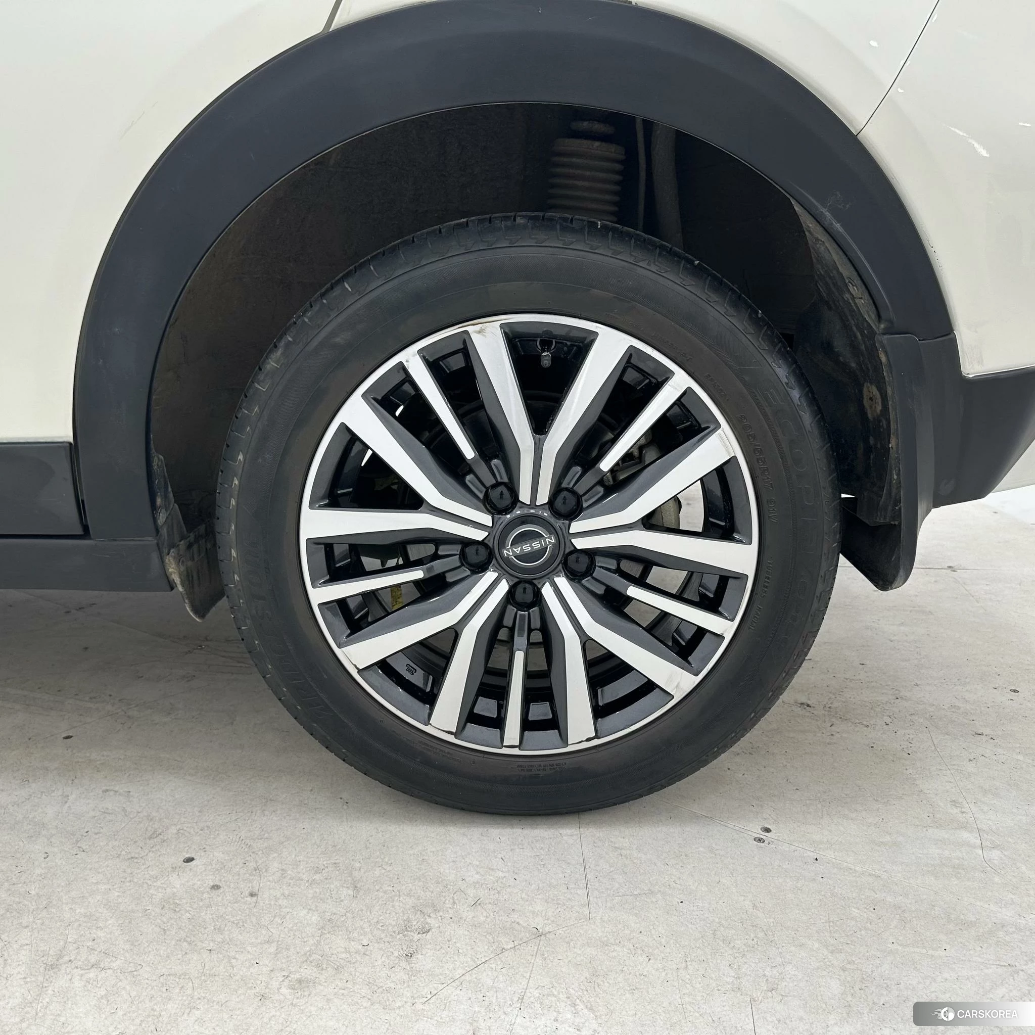 Nissan Kicks 2023 Белый из Китая