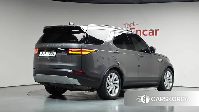 Land Rover Discovery 5 2018 Серый из Кореи