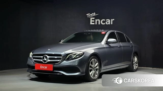 Mercedes-Benz E-Class W213 2018 Серый из Кореи