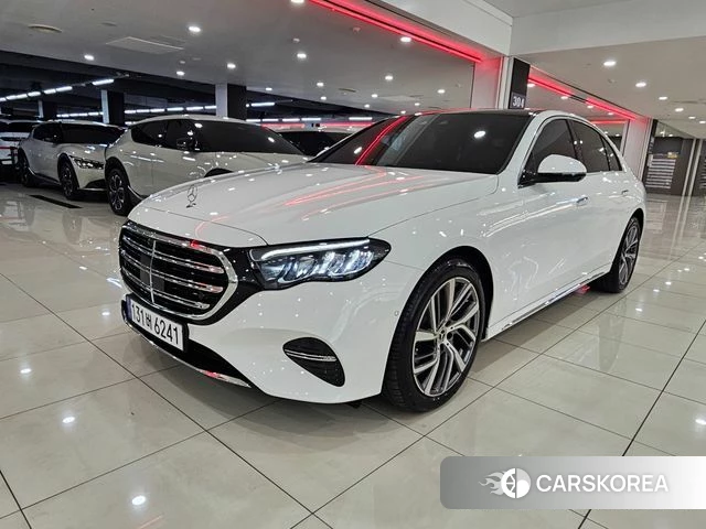 Mercedes-Benz E-Class W214 2024 Белый из Кореи