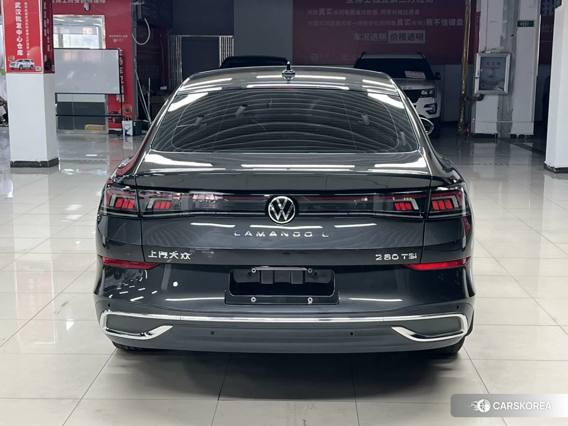 Volkswagen Lamando 2023 Темно-серый из Китая