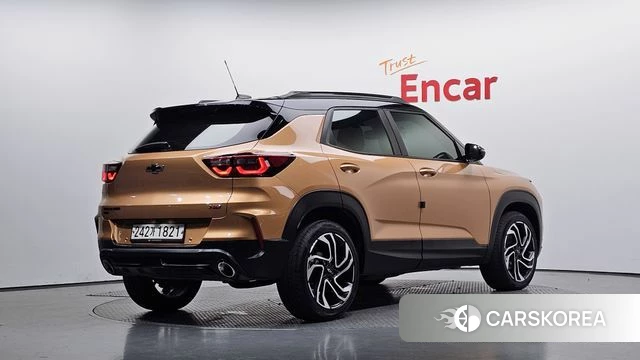Chevrolet (GM Daewoo) The New Trail Blazer 2023 Золотой из Кореи