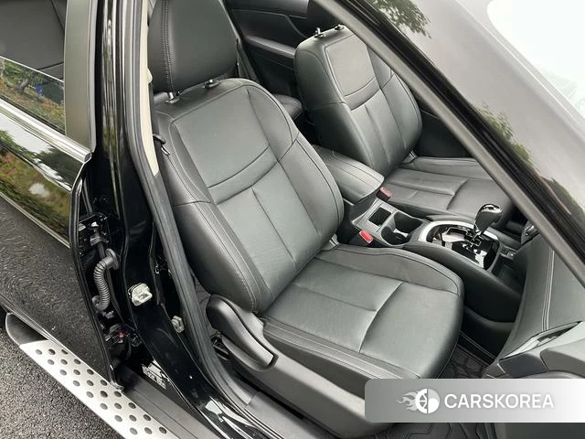 Nissan X-Trail 2021 Черный из Китая
