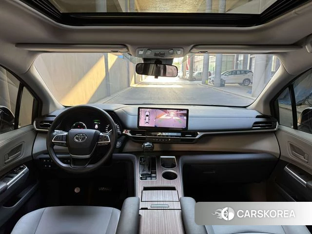 Toyota Granvia 2025 Белый из Китая