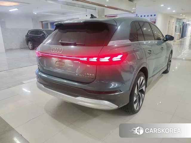 Audi Q5L 2023 Зеленый из Китая