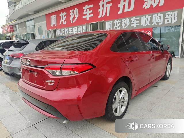 Toyota Levin 2021 Красный из Китая