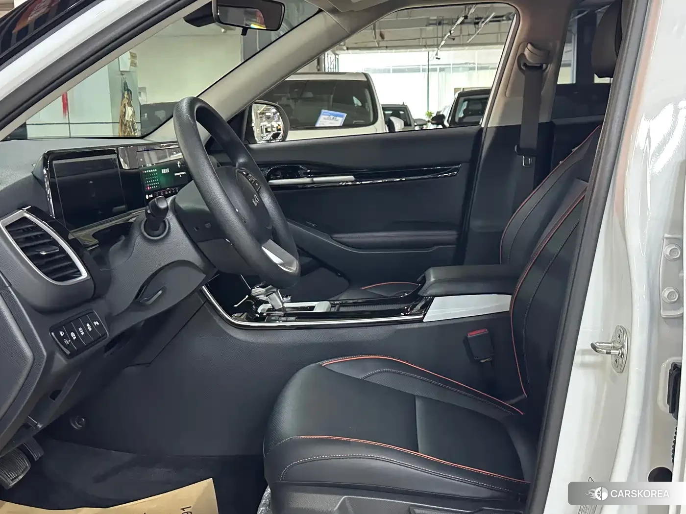 Kia Seltos 2023 Белый из Китая
