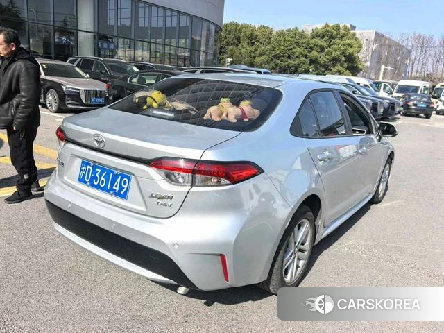 Toyota Levin 2021 Серебристо-серый из Китая