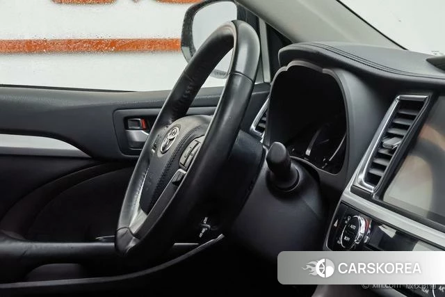Toyota Highlander 2022 Черный из Китая