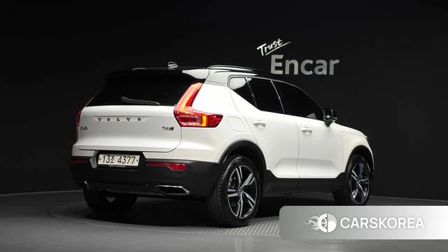 Volvo XC40 2018 Белый из Кореи