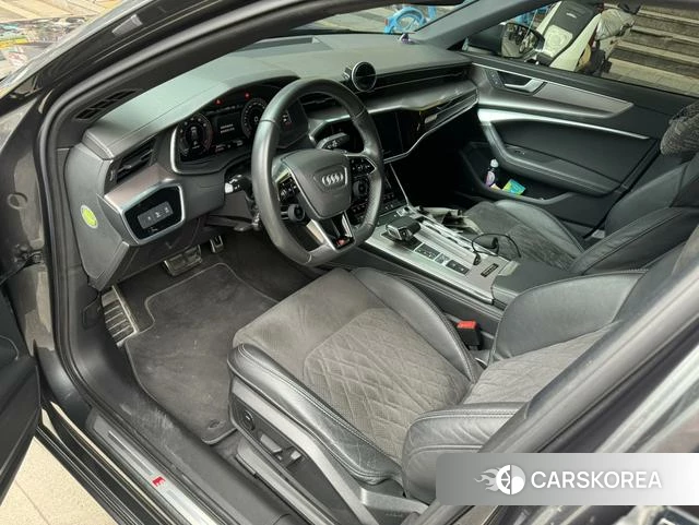 Audi A6L 2021 Темно-серый из Китая