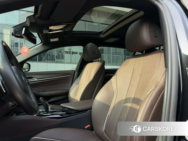 BMW 5 series 2022 Черный из Китая