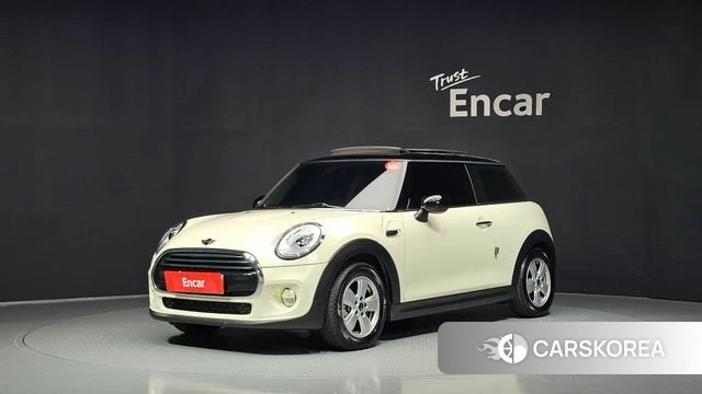 Mini Cooper D 2018 Жемчужный цвет из Кореи