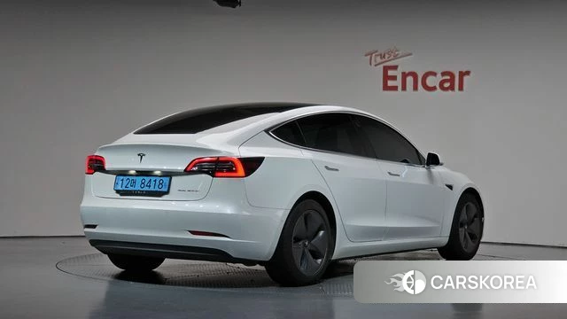 Tesla Model 3 2019 Белый из Кореи