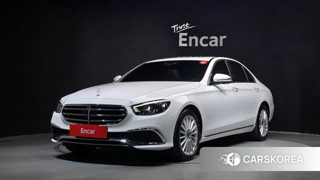 Mercedes-Benz E-Class W213 2022 Белый из Кореи