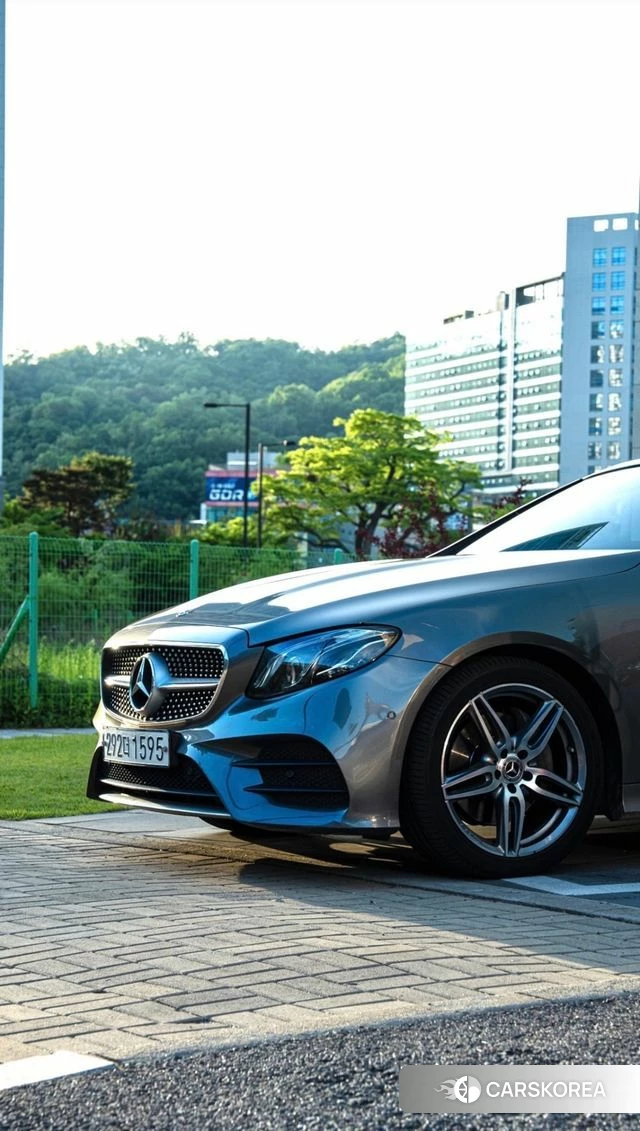 Mercedes-Benz E-Class W213 2019 Серый из Кореи
