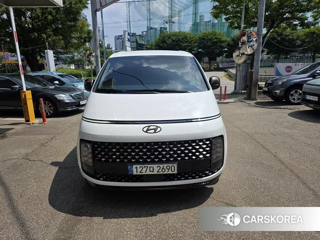 Hyundai Staria 2022 Белый из Кореи