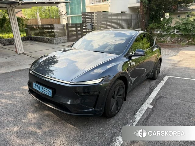 Tesla Model Y 2025 Черный из Кореи