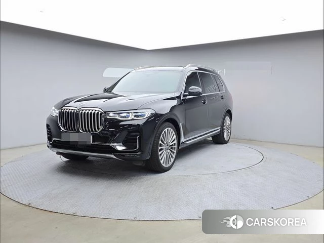 BMW X7 (G07) 2021 Черный из Кореи