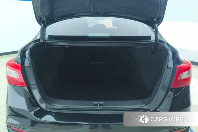 Nissan Sylphy 2023 Черный из Китая