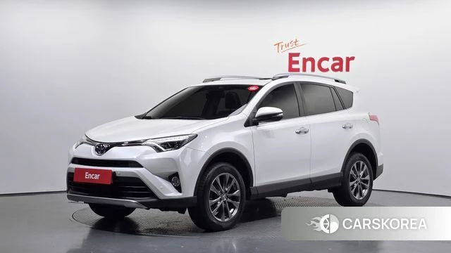 Toyota RAV4 2018 Белый из Кореи
