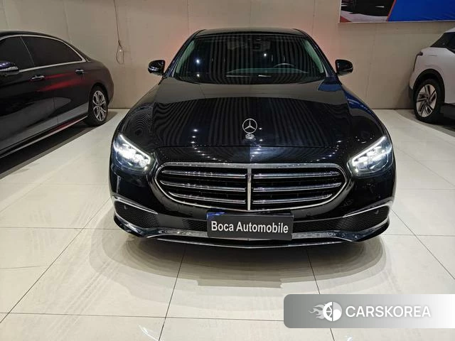 Mercedes-Benz E-Class 2023 Черный из Китая