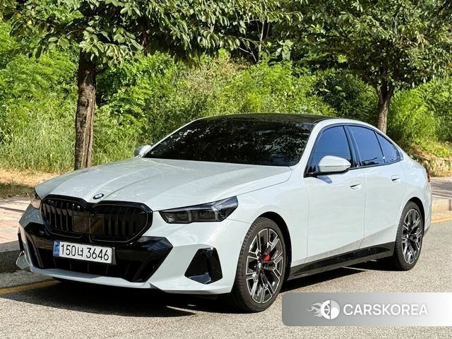 BMW 5 Series (G60) 2026 Серый из Кореи