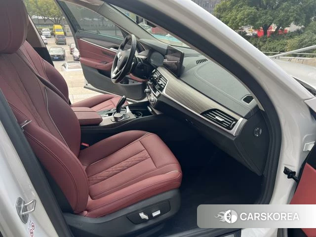 BMW 5 series 2021 Белый из Китая
