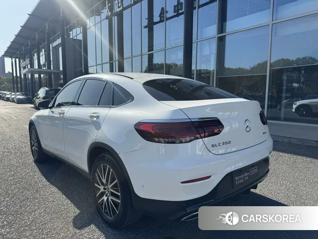 Mercedes-Benz GLC 2023 Белый из Китая