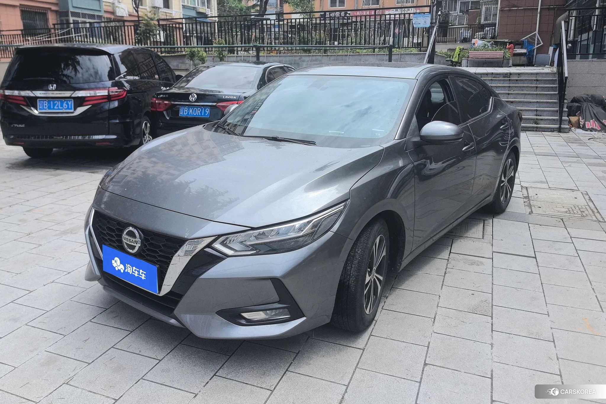 Nissan Sylphy 2020 Серебристо-серый из Китая