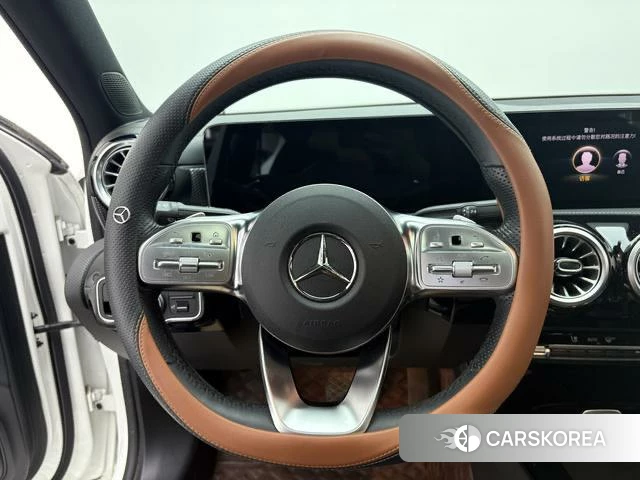 Mercedes-Benz A-Class 2021 Белый из Китая