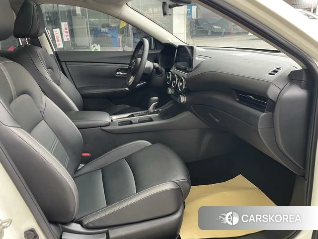 Nissan Sylphy 2021 Белый из Китая