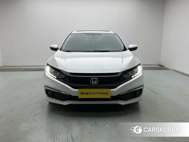 Honda Civic 2021 Белый из Китая