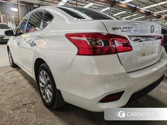 Nissan Sylphy 2021 Белый из Китая
