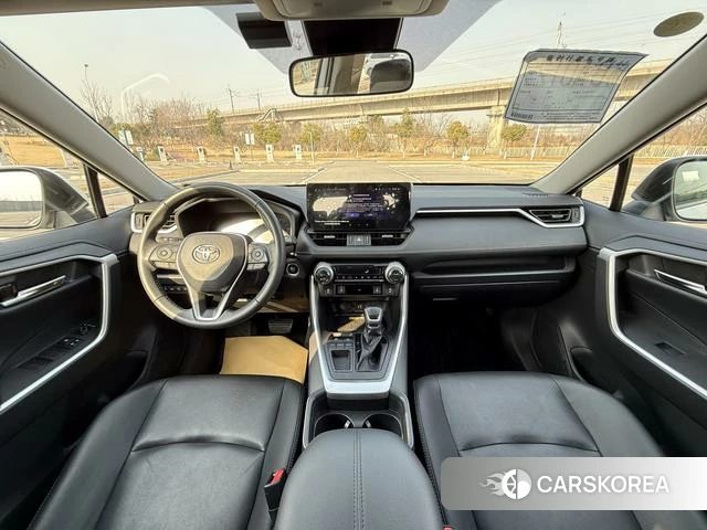 Toyota RAV4 2024 Белый из Китая