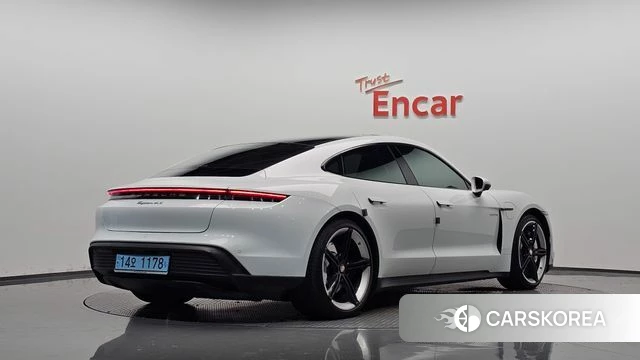 Porsche Taycan 2021 Белый из Кореи